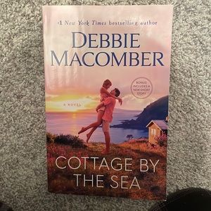 Cottage by the sea by Debbie macomber
